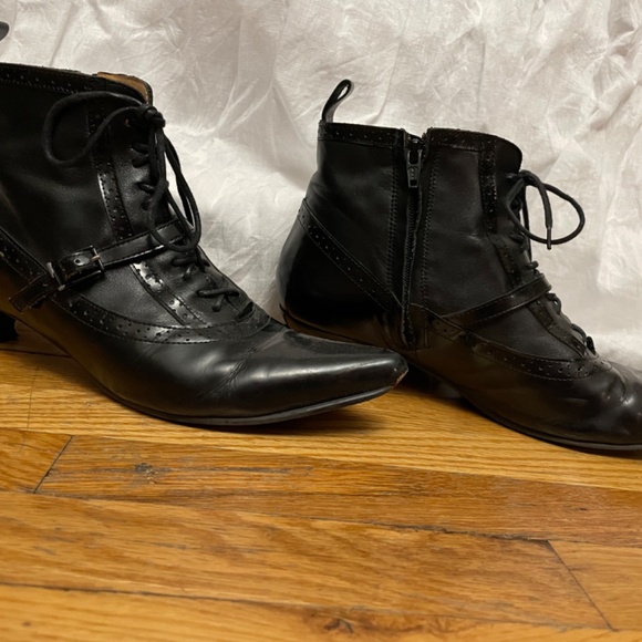 Fluevog Half Truth Bronte black leather ankle boots - Picture 4 of 6